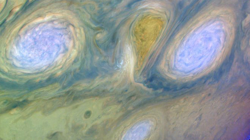 Illustration for article titled 32 Mesmerizing Photos of Vortices, From Soap Bubbles to Spiral Galaxies